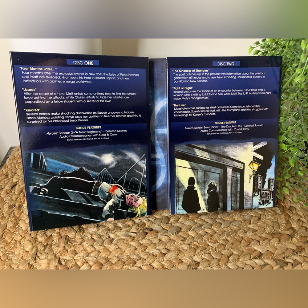 HEROS Season 2 DVD Box Set. EUC - Picture 3 of 6